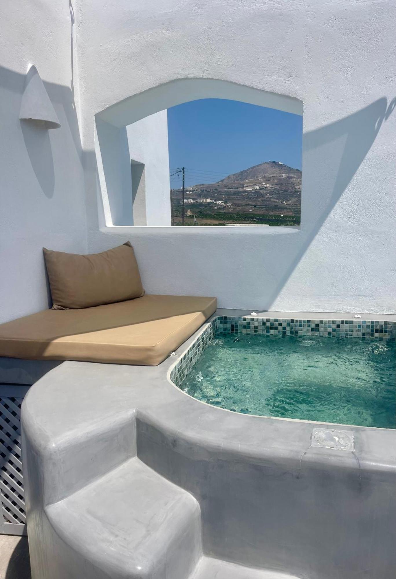 White Harmony Suites Megalochori  Dış mekan fotoğraf